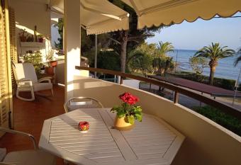 Ibiza vista Mar has Balcony rooms