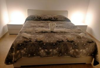 IL CORTILE has Balcony rooms