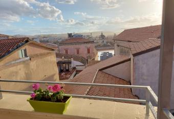 CASA ZEUSI has Balcony rooms