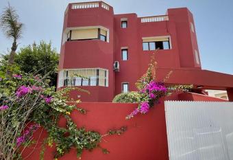 Mehdia Ville has Balcony rooms