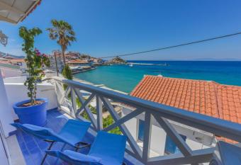 DEJA BLUE Maisonette ll has Balcony rooms