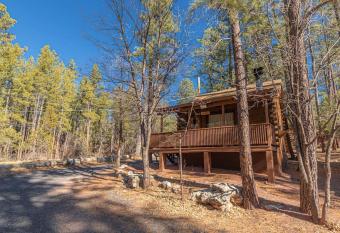 Forest Cabin 5 Old Glory has Balcony rooms