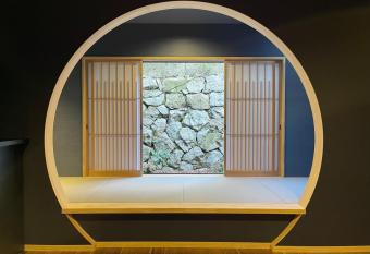 TABITABI KANOE HARA allows 18 year olds to book a room