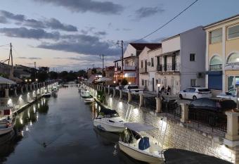 Potami Studios has Balcony rooms