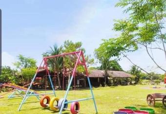 Casa De Cortijo Family Room allows 18 year olds to book a room