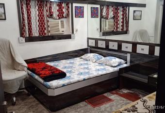 TIMES GUEST HOUSE has Balcony rooms