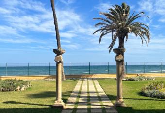 Sol y 1   linea de playa Urbanizaci  n Lubina sol has Balcony rooms