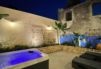 Midgard Suites (Medieval Town) has Balcony rooms