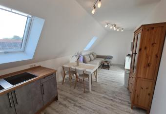 Ferienwohnung Manuela & Daniel Hiebl allows 18 year olds to book a room