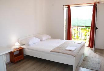 Olive apartments 3 has Balcony rooms