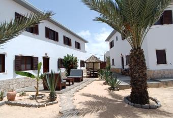 Vilas na areia aparthotel allows 18 year olds to book a room