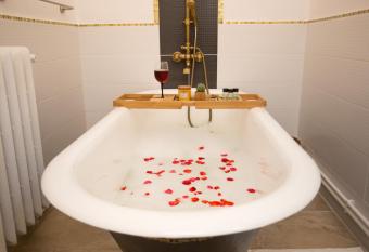 Joseph Hayn Apartments has Balcony rooms