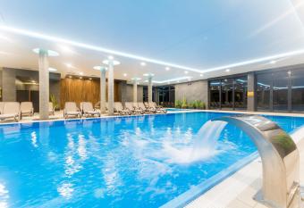 Luksusowy Apartament Polanki Park z krytym basenem allows 18 year olds to book a room