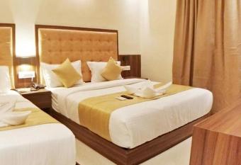 Hotel Emerald Near T2 International Airport Mumbai has Smoking rooms
