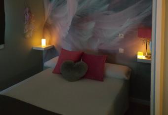 Naturalayos I y Naturalayos II - casas para parejas - jacuzzi allows 18 year olds to book a room