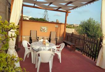 Villetta Corallina has Balcony rooms