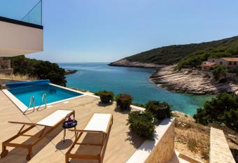 Casa Del Sol has Balcony rooms