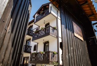 Topalovi Guest House has Balcony rooms