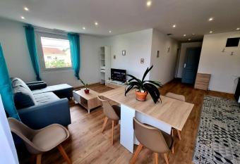 DOUMO has Balcony rooms