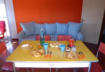 La casa di Tina has Balcony rooms