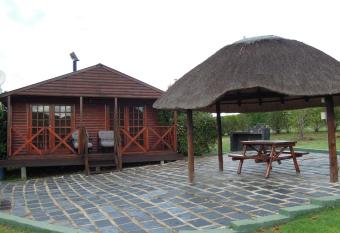 Nullarbor Cottages allows 18 year olds to book a room