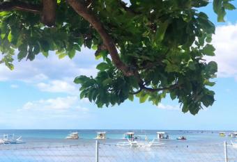 Golden Kirins Beach Resort has Balcony rooms