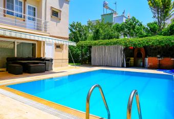 Villa Turkan has Balcony rooms