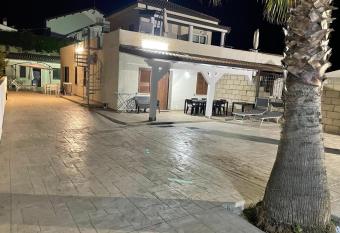 Residenza Valente has Balcony rooms