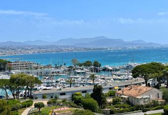#41 MARINA RIVIERA BAY - Marine Baie des Anges - Studio vue Mer et Port has Balcony rooms
