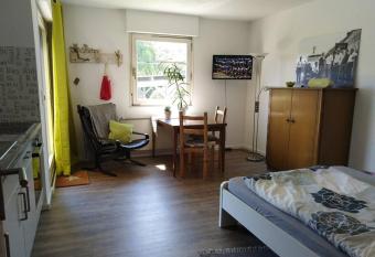 FeWo Johan - ideal f  r 1-2 Personen, eigene Terrasse has Balcony rooms