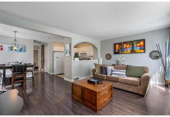 Rebel House I Games Room I Backyard & BBQ I RokuTV has Balcony rooms