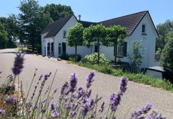 Luxury Guest House - Eik aan de dijk has Balcony rooms