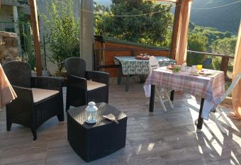 lotus flower allows 18 year olds to book a room