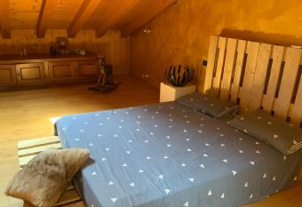 Shanice   s House allows 18 year olds to book a room