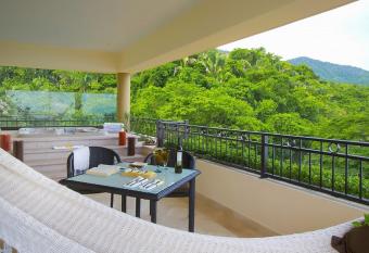 Garza Blanca 3 Bedroom Beach allows 18 year olds to book a room