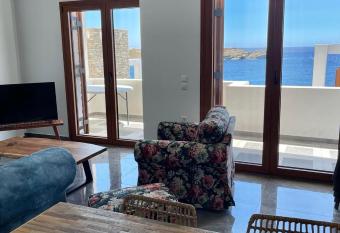 Syros Villa has Balcony rooms