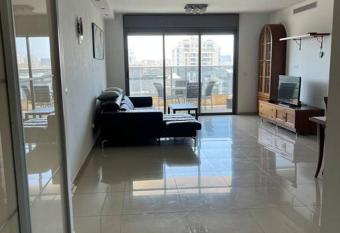 Lovely 3 BRD apartment few minutes from the beach has Balcony rooms