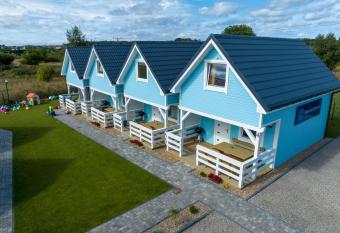 B    kitne Zamorze has Balcony rooms