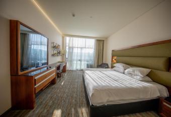 Garden Hotel has Balcony rooms