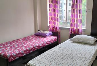 LOVELY HOME STAY 2 allows 18 year olds to book a room