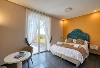 Palazzo Confalone has Balcony rooms