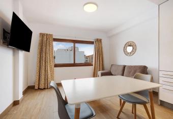 La Bisagra 2d has Balcony rooms