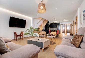 Falco 2 has Balcony rooms