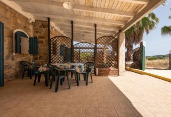 Pescettibobba B has Balcony rooms