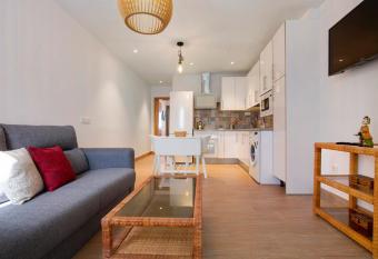 Falco 3 has Balcony rooms