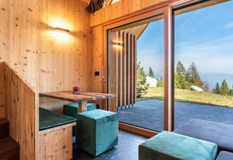 Chalet Sissi Princess has Balcony rooms