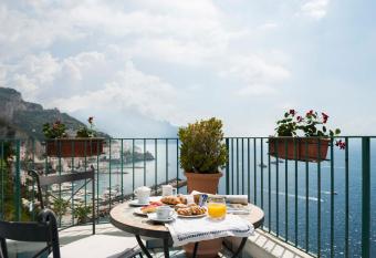 Hotel Il Nido has Balcony rooms