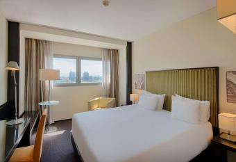 NH Padova allows 18 year olds to book a room