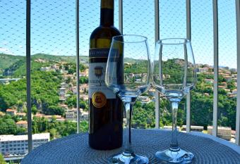 Bright and Charming Studio Apartment has Balcony rooms