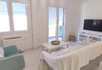 Casa Bella allows 18 year olds to book a room